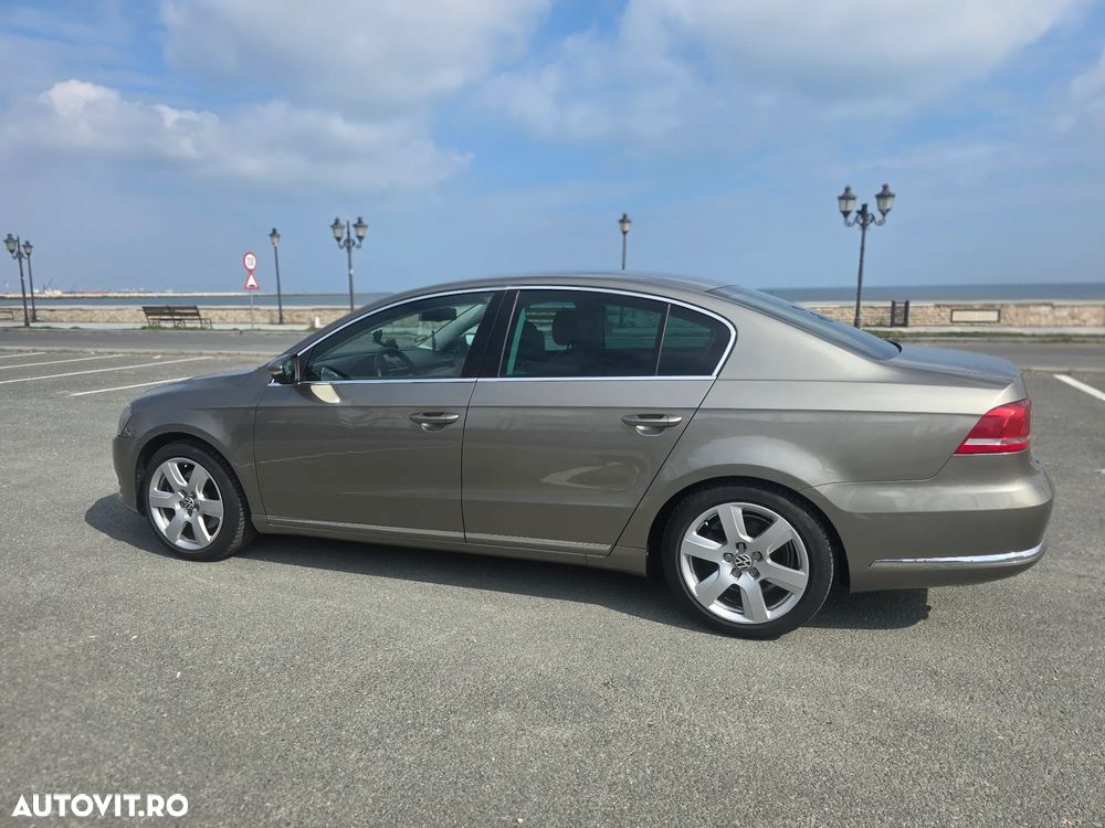 Volkswagen Passat 2.0 TDI BlueMotion Tehnology 4Motion Comfortline - 11