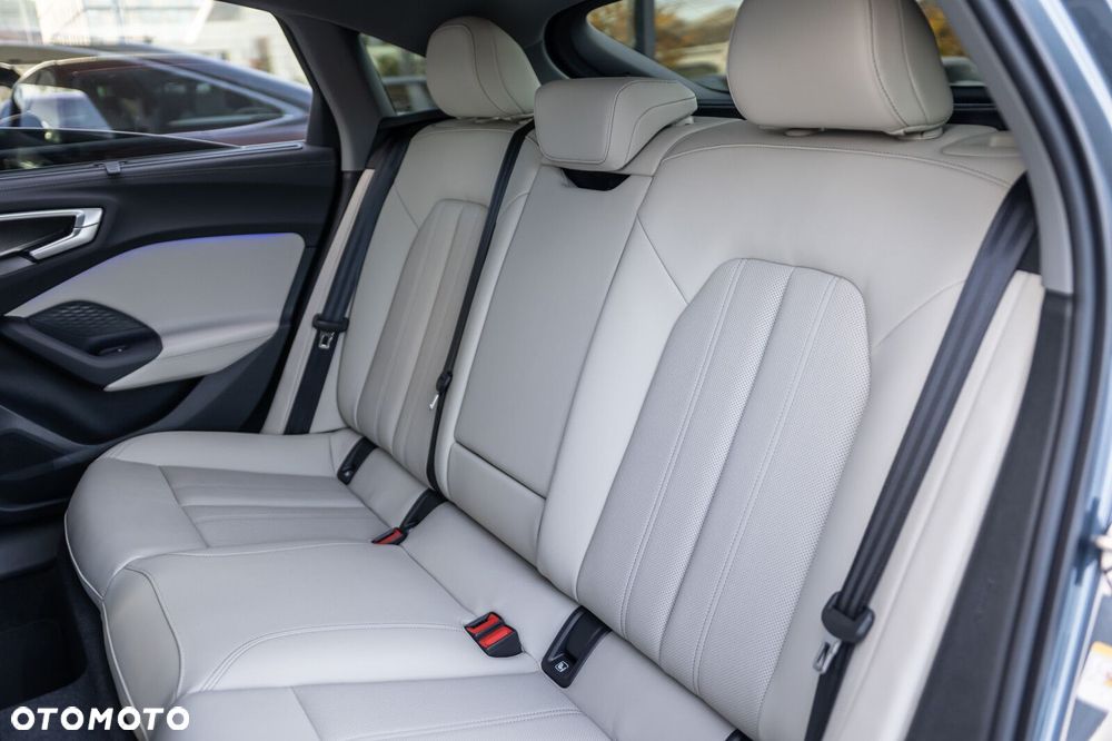 Audi A5 Limousine - 16