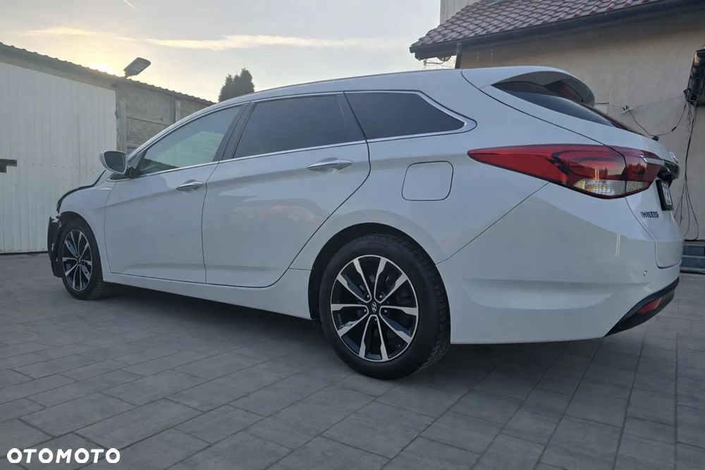 Hyundai i40 Kombi 1.7 CRDi DCT Style - 10