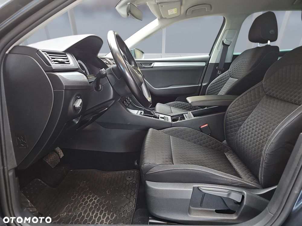 Skoda Superb 2.0 TDI SCR Ambition DSG - 7