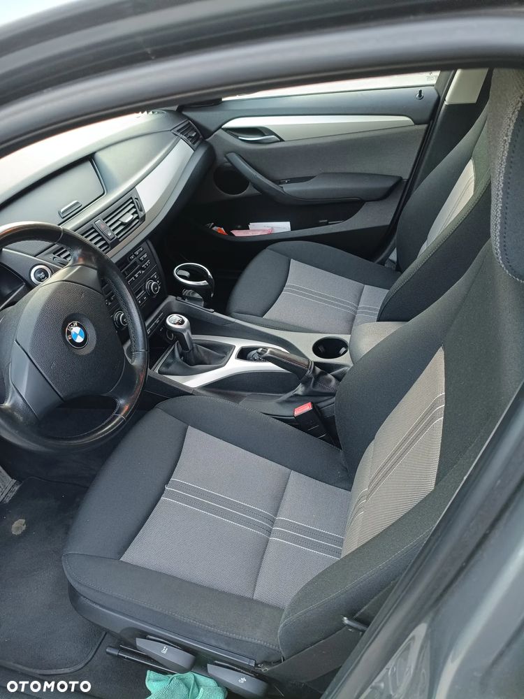 BMW X1 sDrive18d xLine - 10