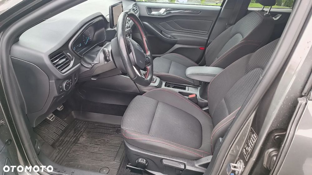 Ford Focus 2.0 EcoBlue ST-Line - 12