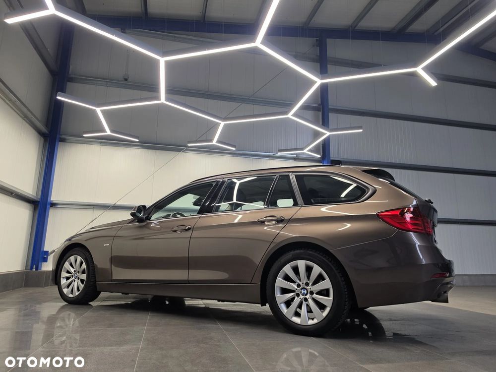 BMW Seria 3 318d Modern Line - 12