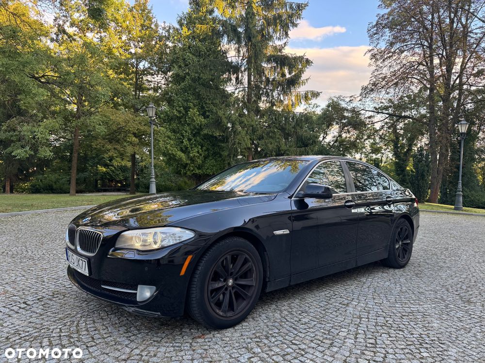 BMW Seria 5 528i - 10