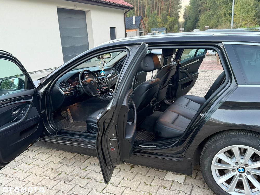 BMW Seria 5 520d Luxury Line - 32