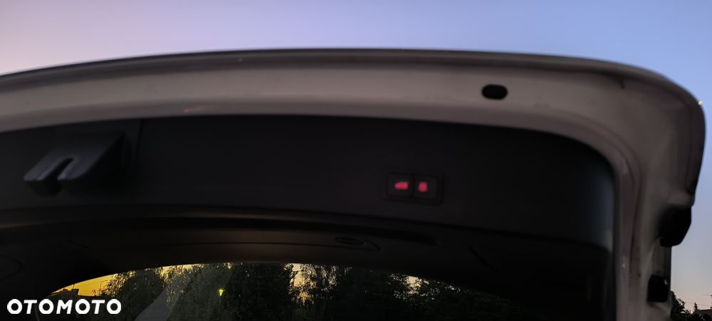 Audi A6 Avant 2.0 TDI Ultra S tronic - 13