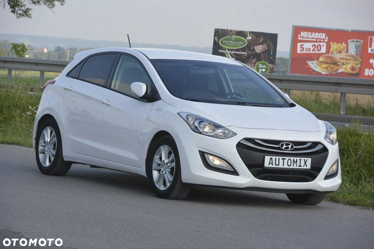Hyundai i30 1.6 CRDi BlueDrive Go - 13