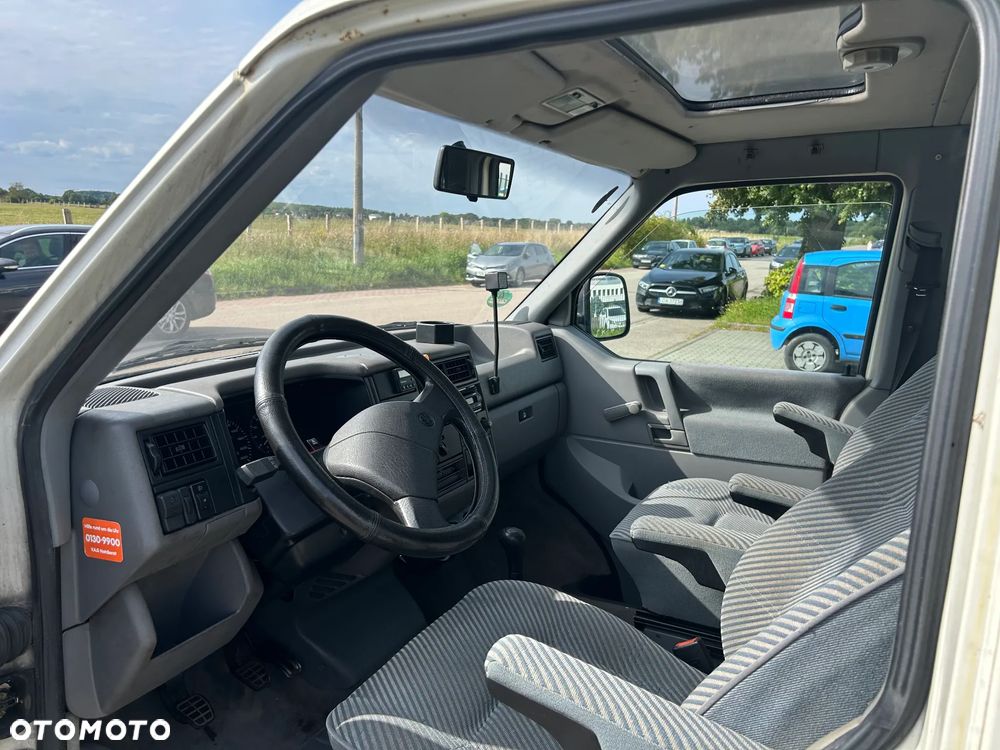 Volkswagen Transporter - 5