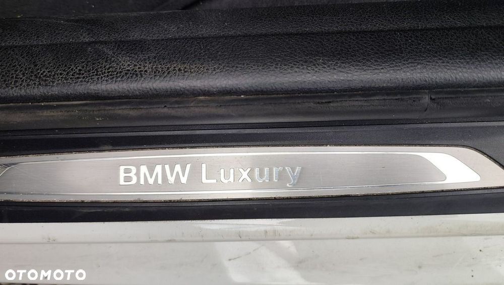 BMW Seria 3 320d Luxury Line - 9
