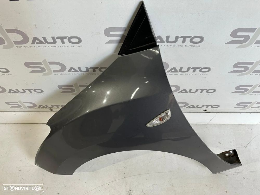 Guarda Lamas Esquerdo - Hyundai i30 II - 2