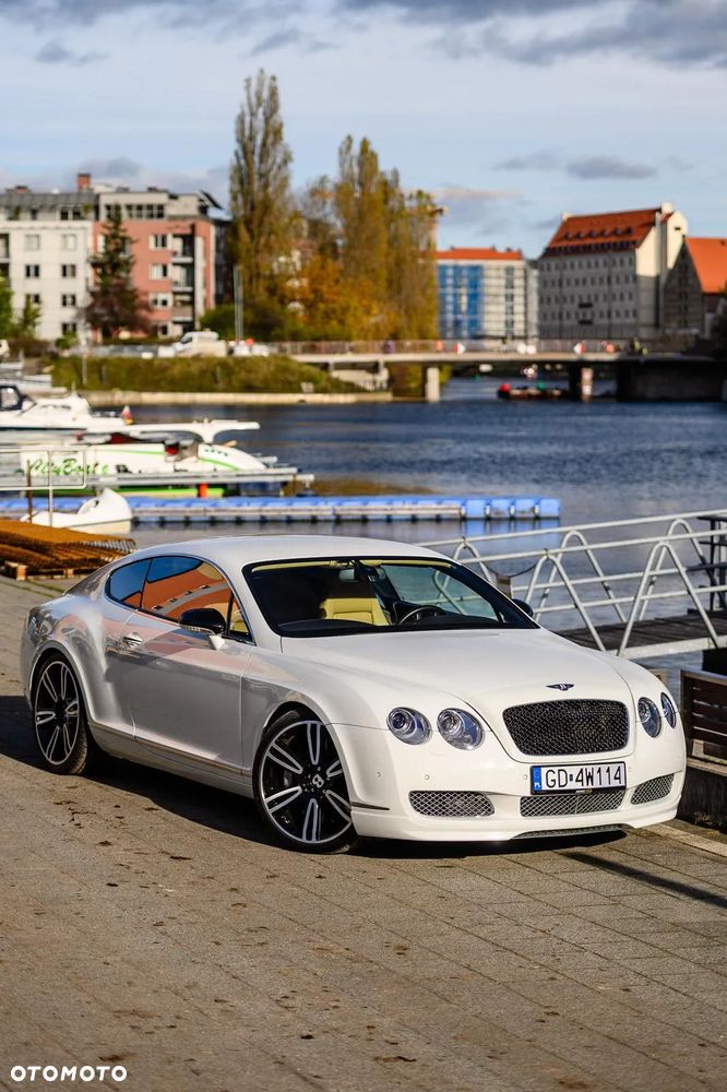 Bentley Continental GT - 11