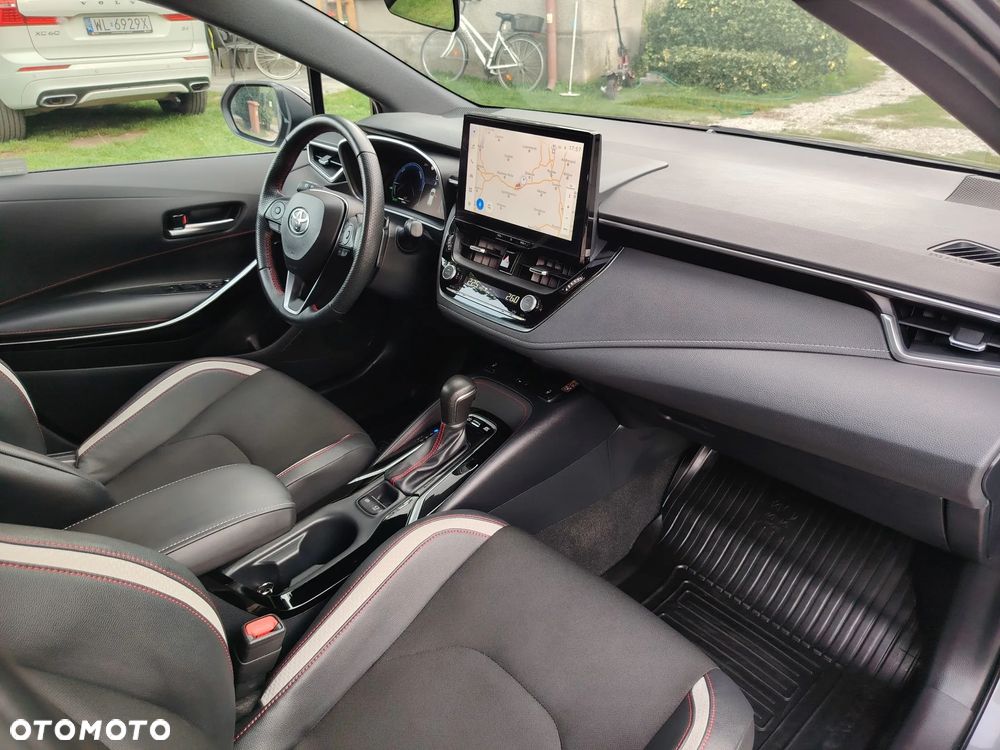 Toyota Corolla 2.0 Hybrid GR Sport Dynamic - 37