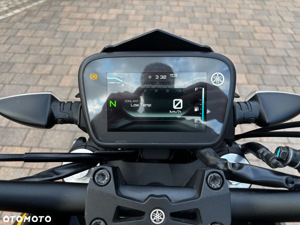 Yamaha MT - 6