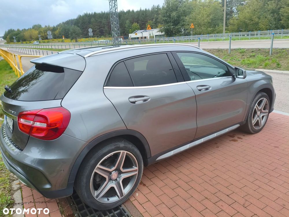 Mercedes-Benz GLA 250 4-Matic - 8