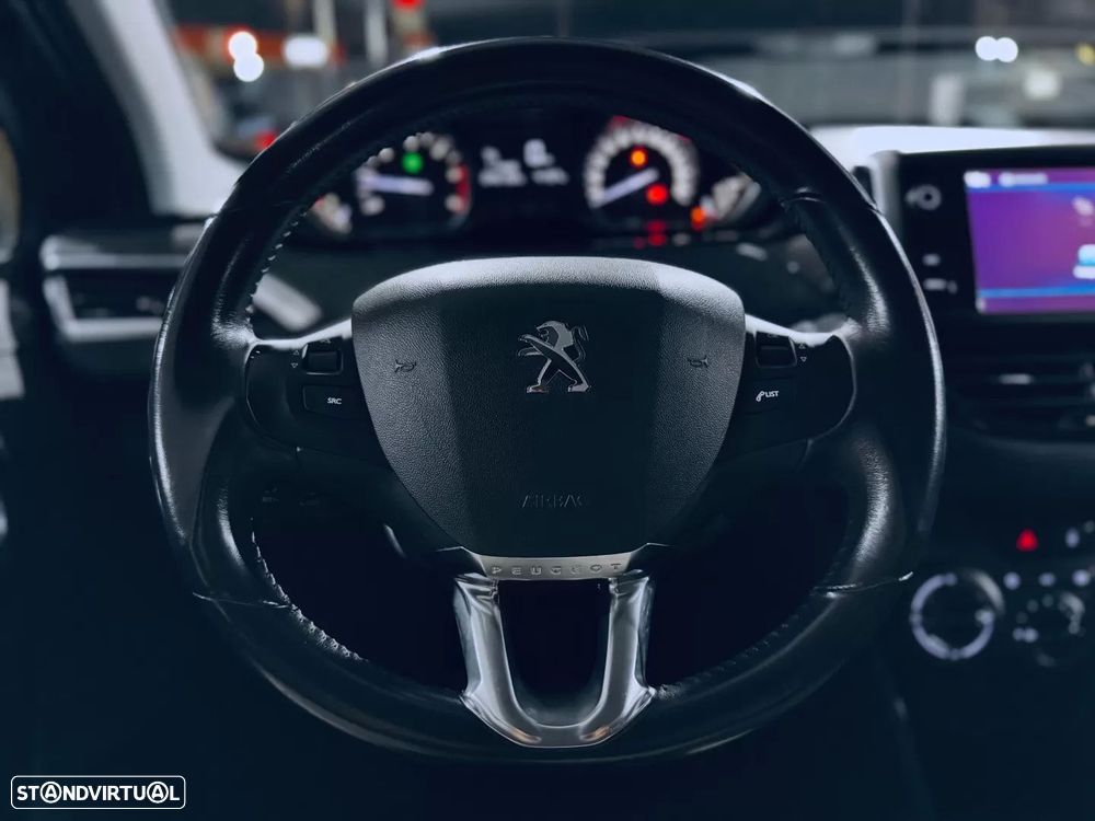 Peugeot 208 1.6 BlueHDi Style - 17