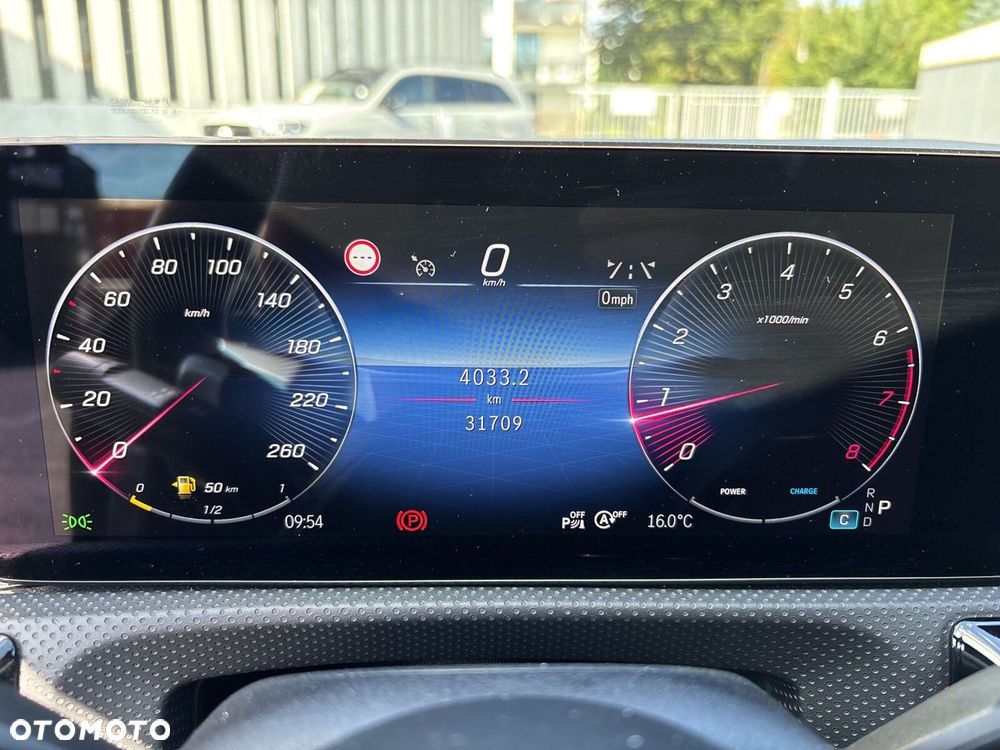 Mercedes-Benz CLA - 13
