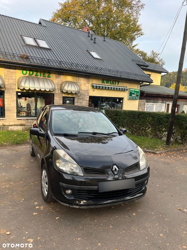 Renault Clio - 1