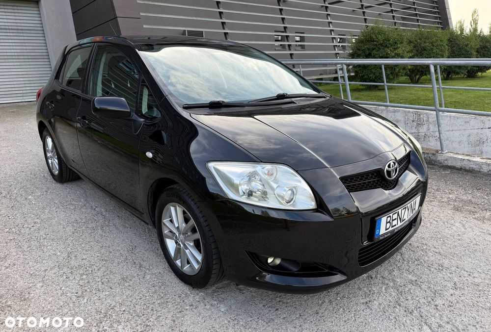 Toyota Auris - 2