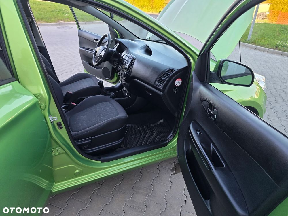 Hyundai i20 1.2 FIFA WM Edition - 17