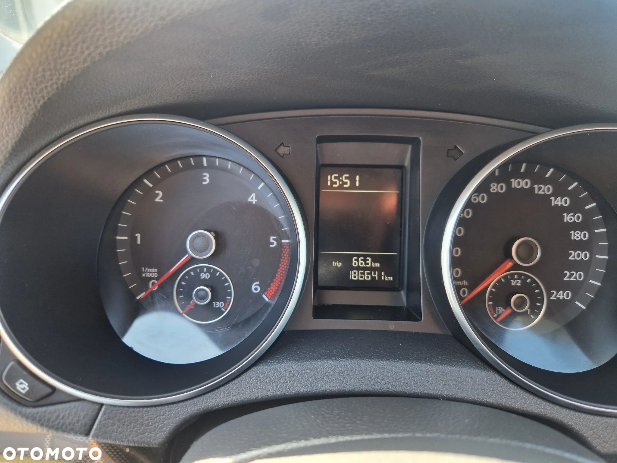Volkswagen Golf VI 2.0 TDI Comfortline - 15