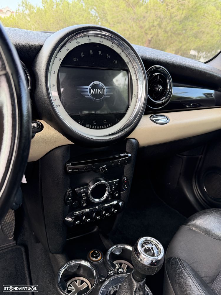MINI 3 Portas Cooper D - 11