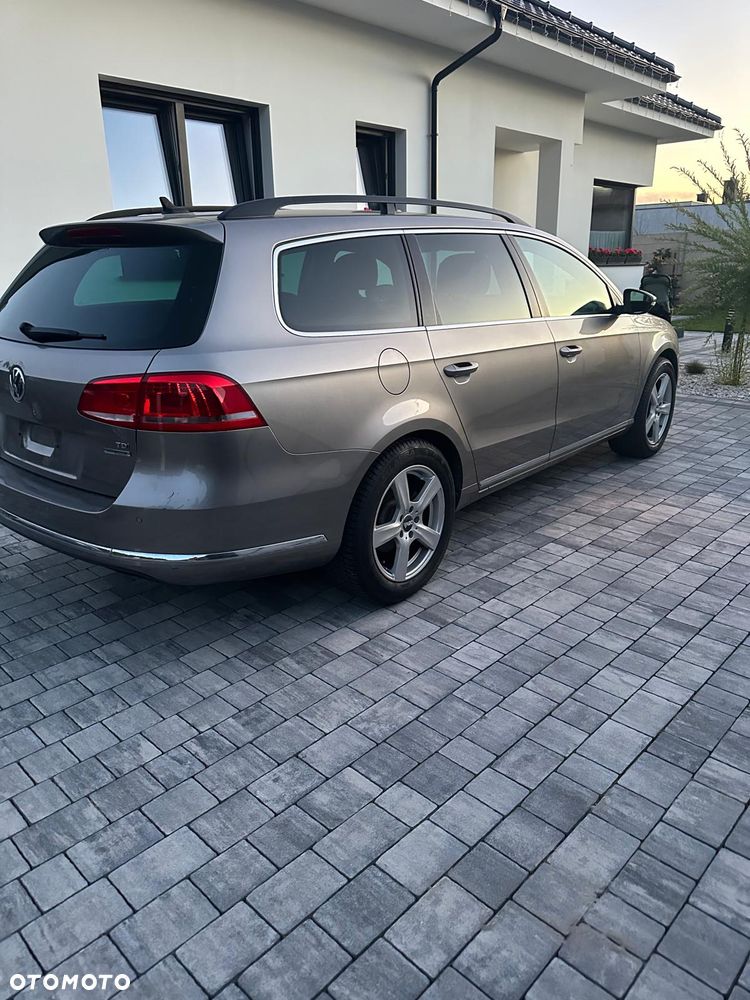 Volkswagen Passat 1.6 TDI BlueMotion Technology Comfortline - 4