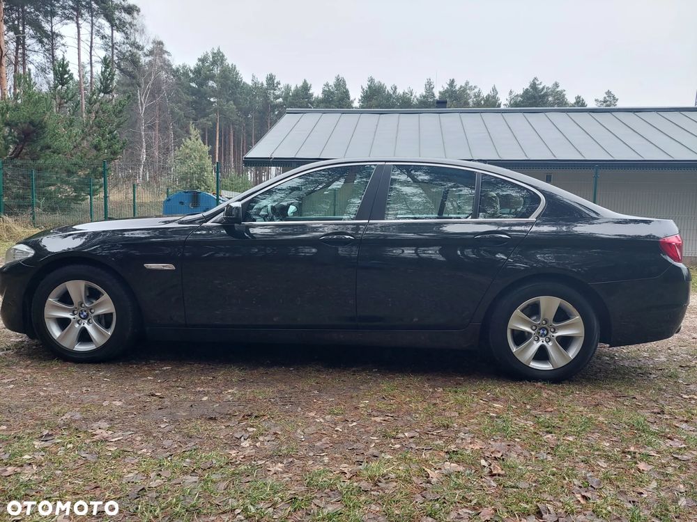 BMW Seria 5 528i Sport-Aut - 6