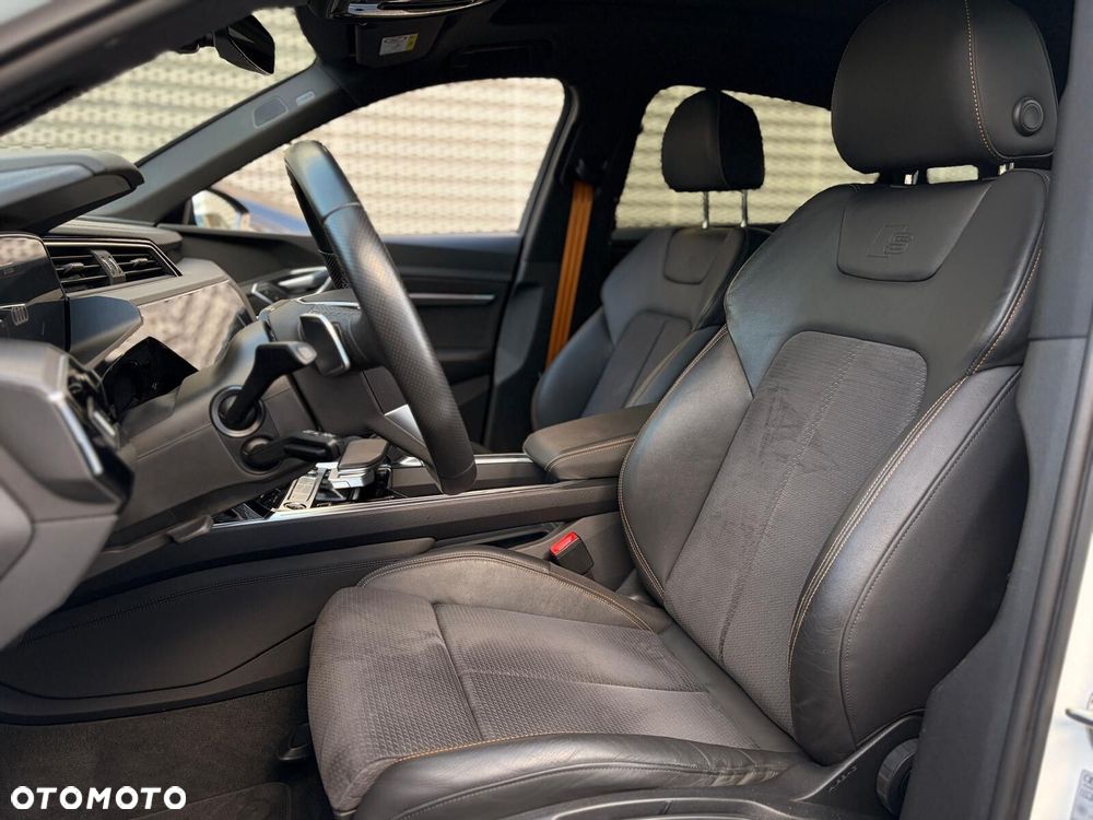 Audi e-tron Sportback - 14