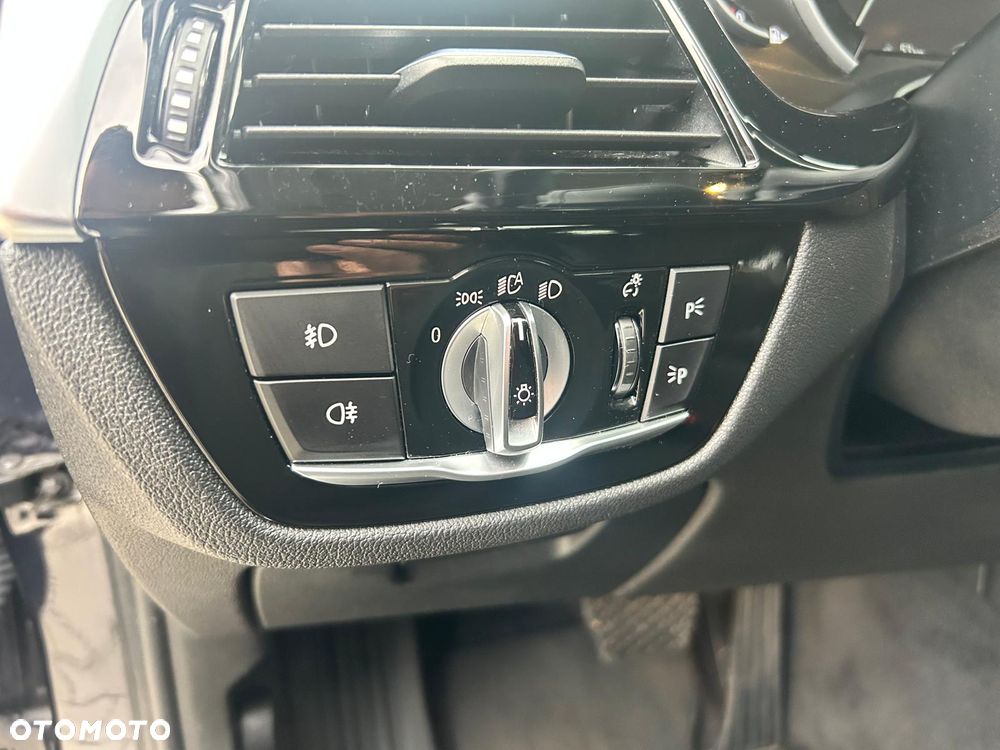 BMW Seria 5 520d - 35
