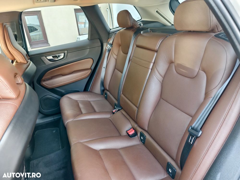 Volvo XC 60 D4 AWD Inscription - 25