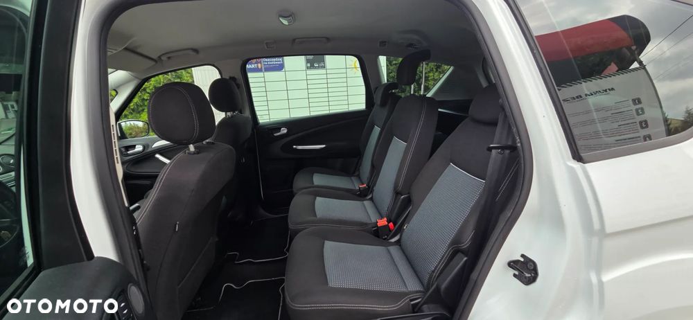 Ford S-Max 2.0 TDCi DPF Business Edition - 29