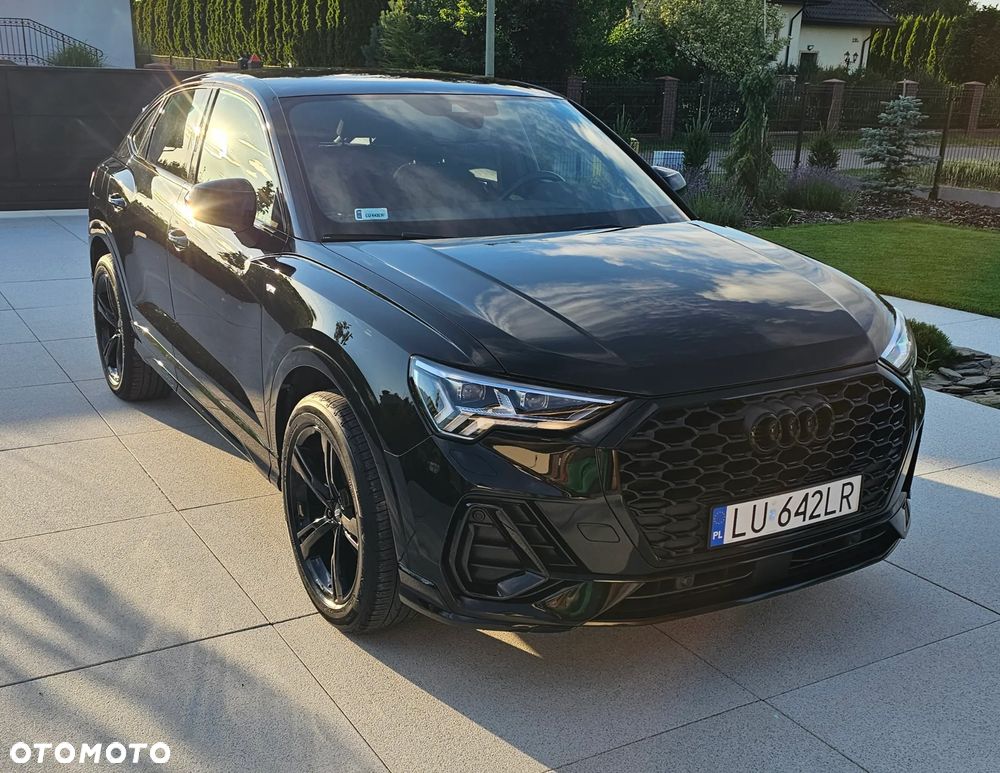 Audi Q3 35 TFSI S-Line - 1