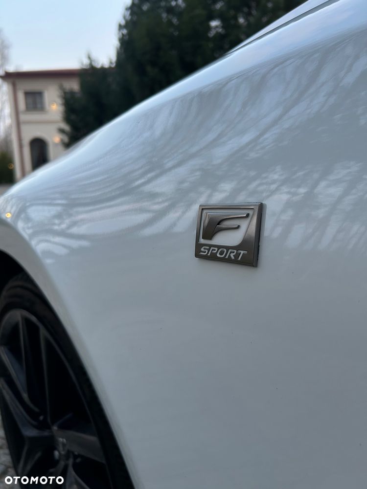 Lexus IS 300h F Sport EU6 - 13