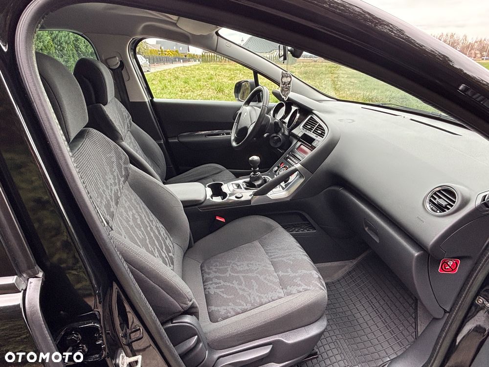 Peugeot 3008 HDi 115 Active - 25