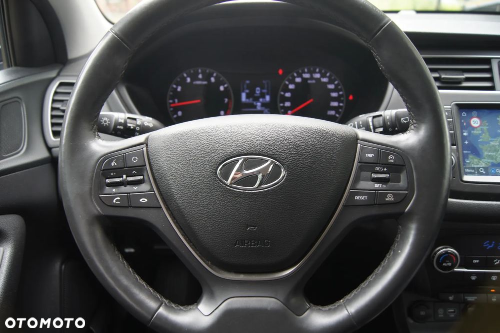 Hyundai i20 blue 1.2 YES!+ - 15