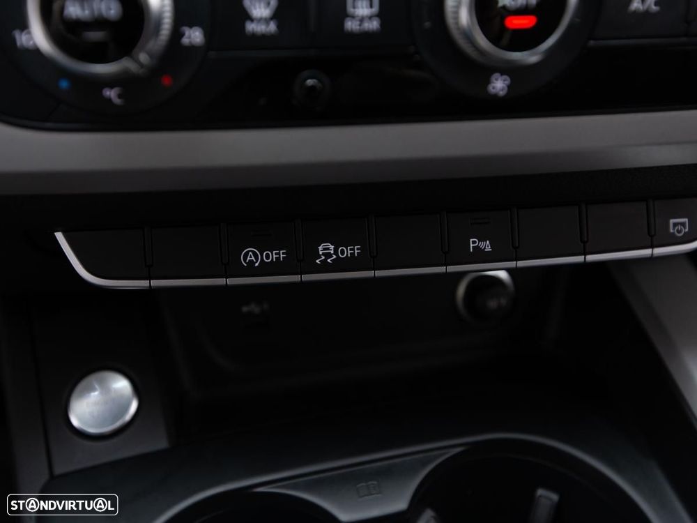 Audi A4 Avant 30 TDI S tronic - 20