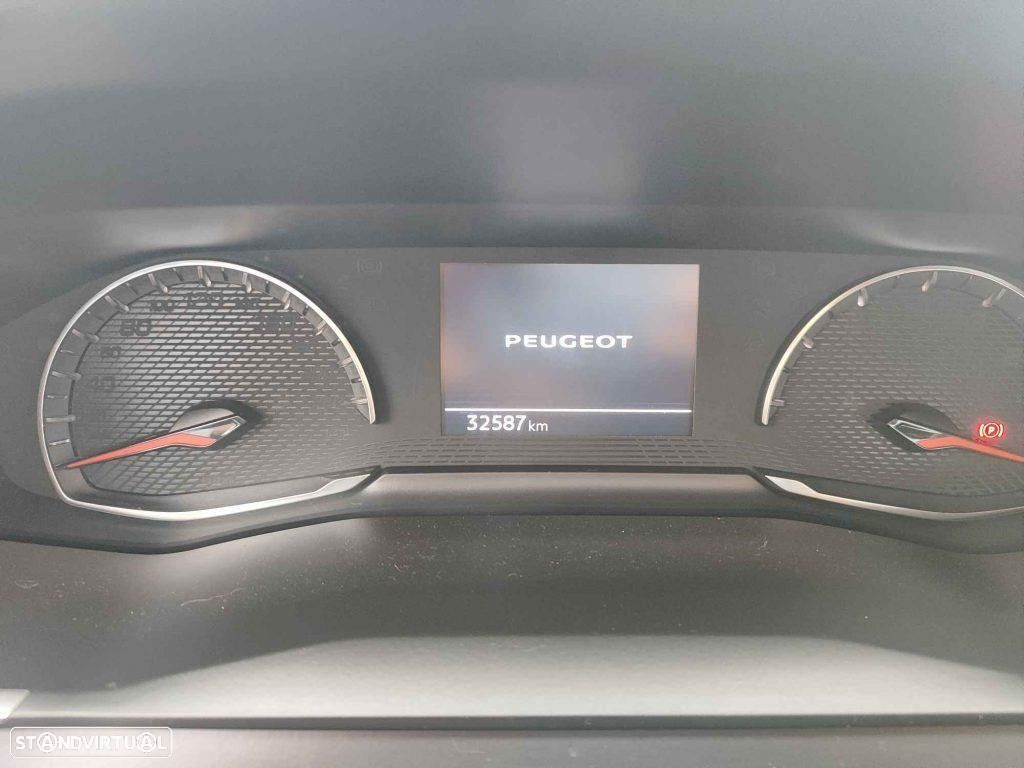 Peugeot 2008 1.2 PureTech Allure EAT8 - 9