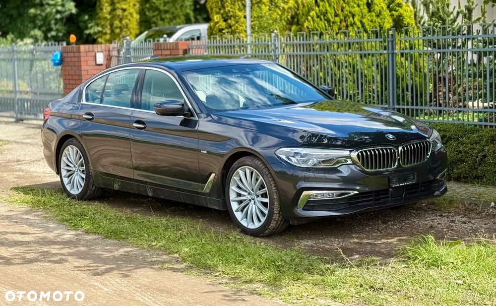 BMW Seria 5 530i xDrive Luxury Line - 2