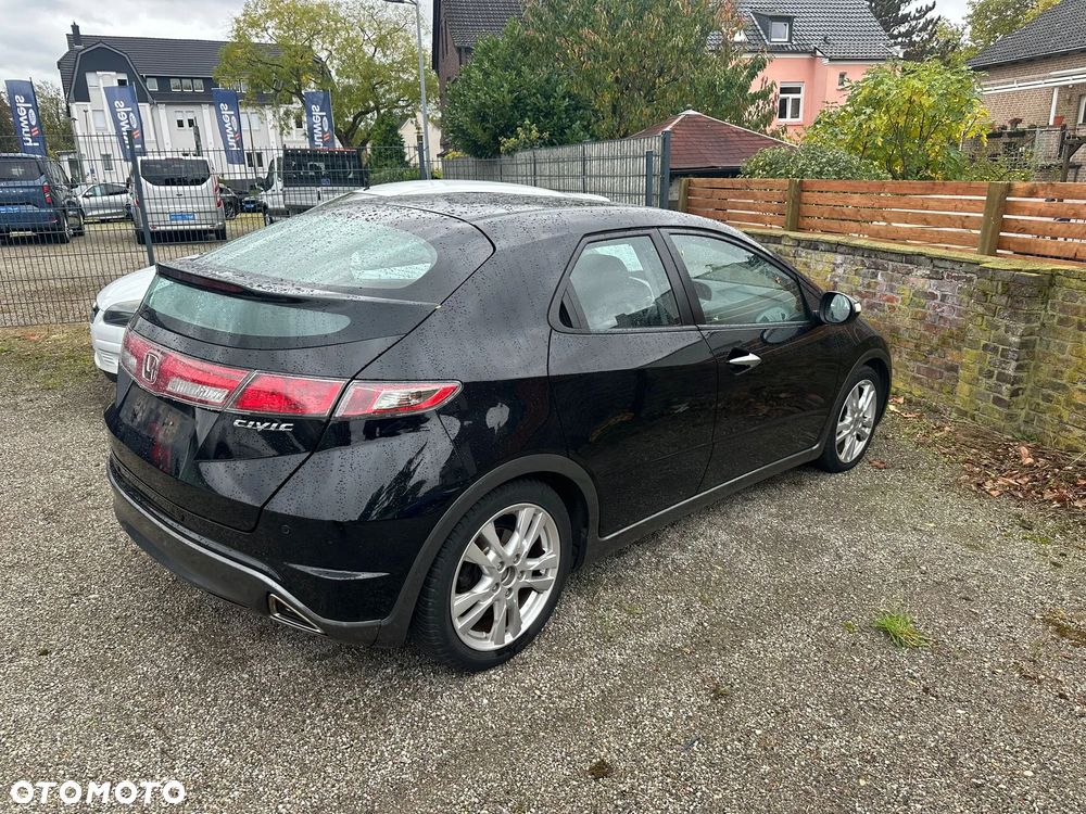 Honda Civic 1.8 Executive - 3