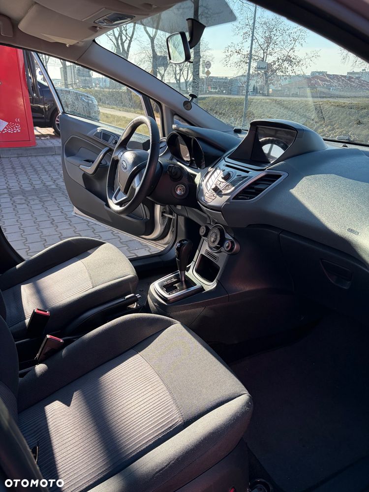Ford Fiesta - 12
