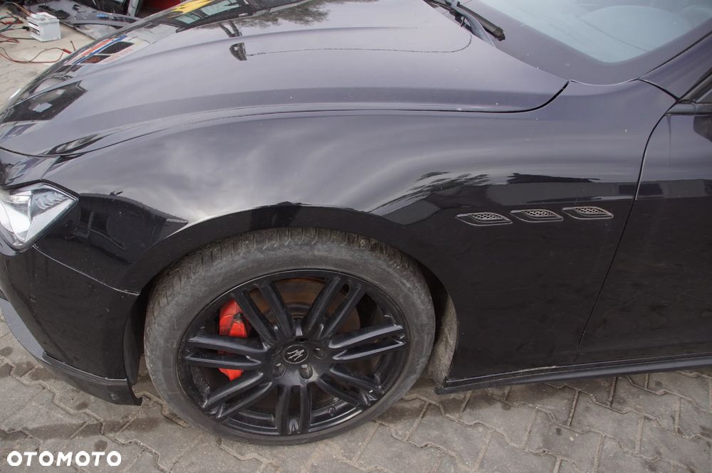 Pojazd na części 692106889 MASERATI GHIBLI 3.0 D 2014 nero vr. 820/a deska konsola silnik kierownica skrzynia drzwi maska zderzak lampa grill felgi 20 cali silnik błotnik szyba - 4
