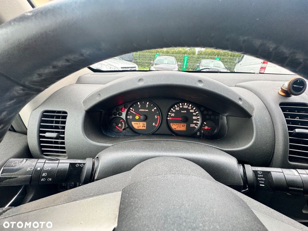 Nissan Navara DPF Autm Premium - 13