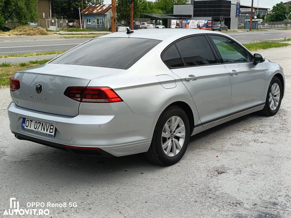 Volkswagen Passat 2.0 TDI SCR Elegance - 9