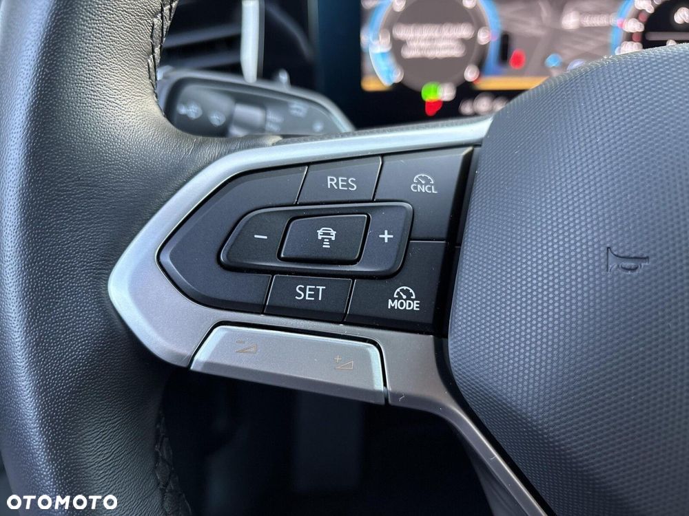 Volkswagen Passat - 19