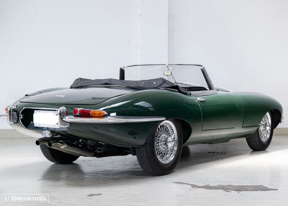 Jaguar E-Type - 13