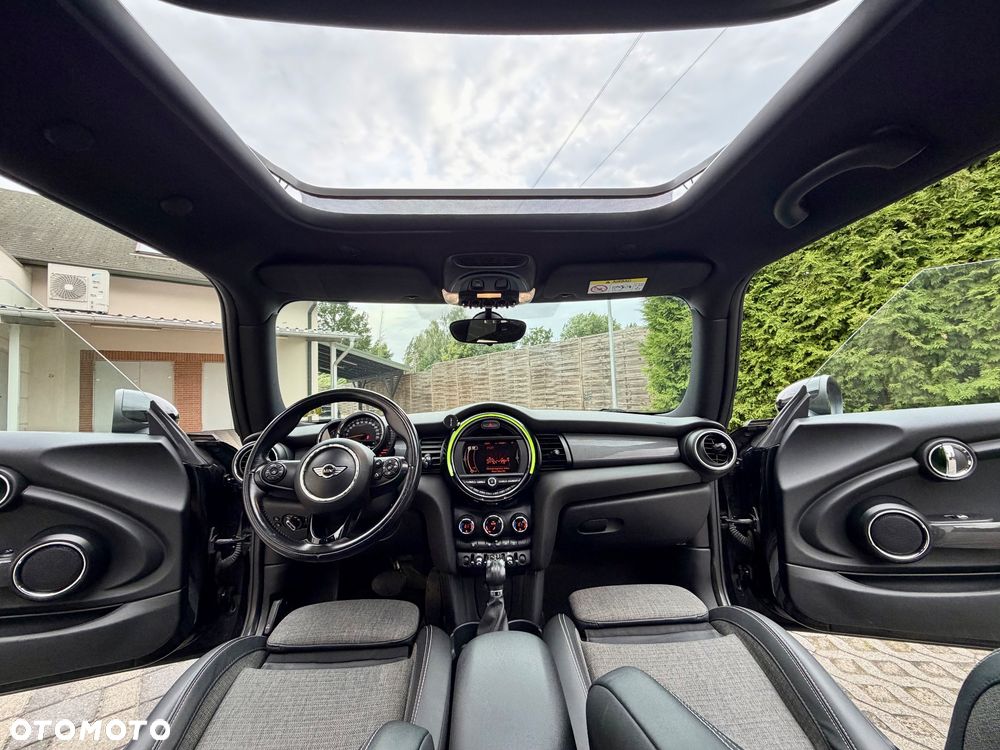 MINI Cooper Seven Chili - 27