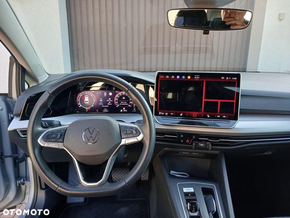 Volkswagen Golf - 6