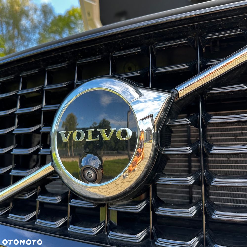 Volvo XC 60 B4 B Plus Dark - 12