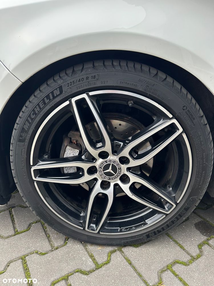 Mercedes-Benz CLA 200 7G-DCT - 12