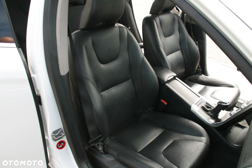 Volvo XC 60 T5 Geartronic Momentum - 14